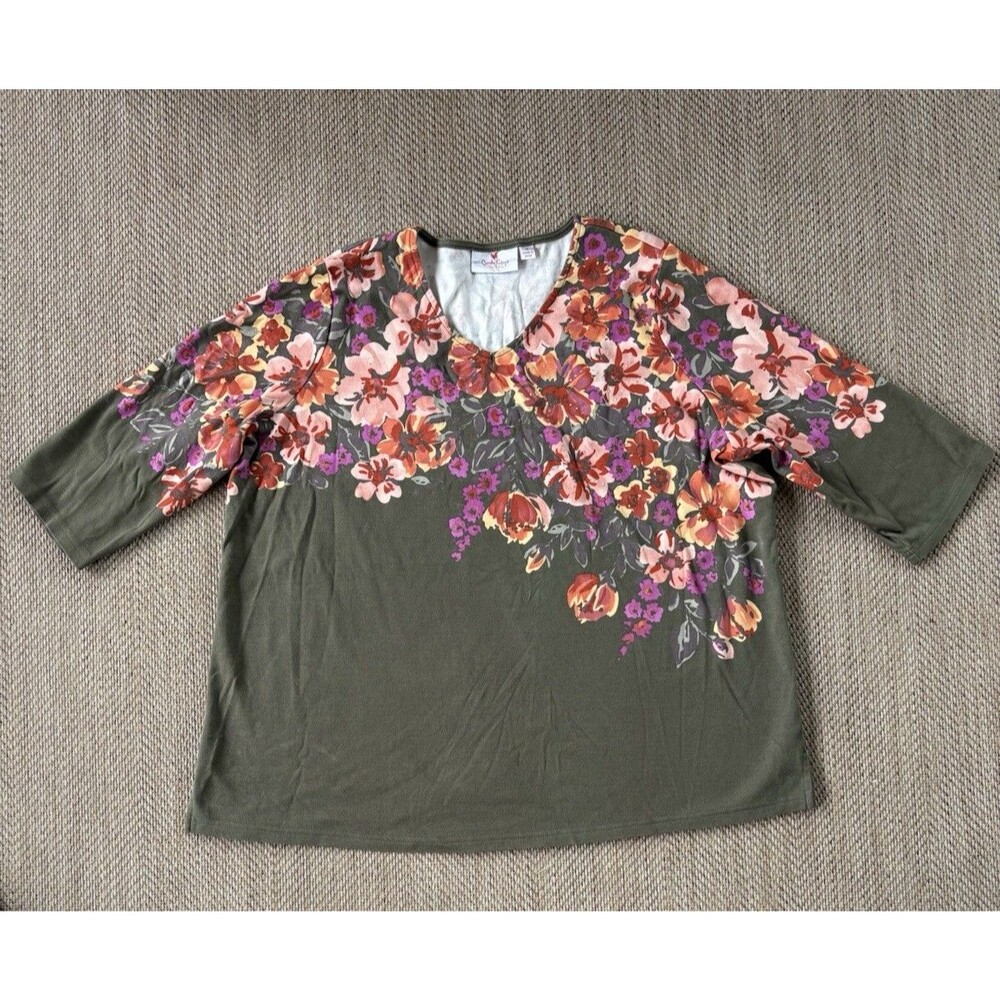 Quacker Factory Green Top 3/4‎ Sleeve Flowers Size L